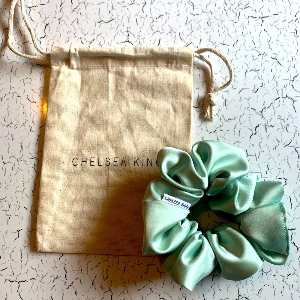 Chelsea king scrunchie